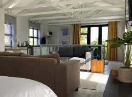 Cozy spacious loft on 4th Avenue