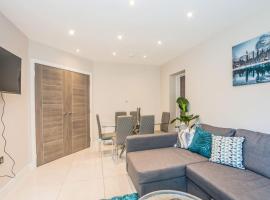 Langston House: 2 Bed, 2 Bath Luxury Apartment, Ferienwohnung in Hedgerley