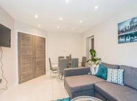 Langston House: 2 Bed, 2 Bath Luxury Apartment