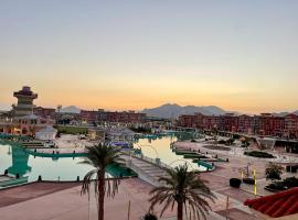 Fully Equipped Apartments Pool & Mountains View in Porto Sharm Resort, hotel a Sharm El Sheikh