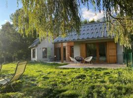 Locavilla - l'Estagnit, hotel v destinácii Puy-Saint-Eusèbe