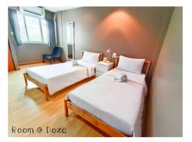 Room@Doze, hotel di Nonthaburi