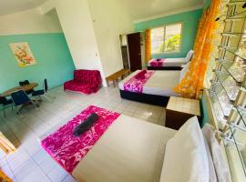 Sunny Beach Lodge, hotel na praia em Amuri