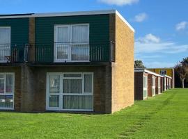 3 Bedroom House With Balcony Close To Beach, ξενοδοχείο σε Hemsby
