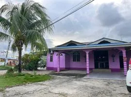 Lavender Homestay Desa Chendering 3 bedrooms Kuala Terengganu