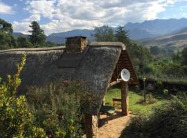 Thekwanes Nest Self-Catering Chalet, hotel a Drakensberg Garden