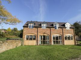 Granary Cottage, hotel in Southam