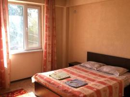 Adilet: Bişkek'te bir kiralık tatil yeri