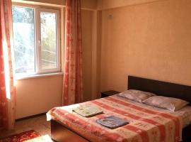 Adilet Fatima Guest House, hotel v destinaci Biškek