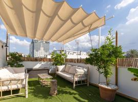 Tentudia Charming Apartments with Private Roof-Top or Patio in San Bernardo By Oui Seville, apartamento en Sevilla