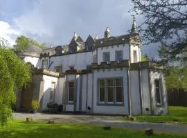 Edinburgh Country Estate Rooms & Apartments