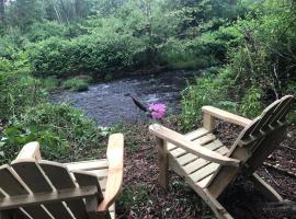 Tentrr - Wallenpaupack Creek North, viešbutis mieste South Sterling