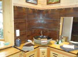 L'Eterlou Chambres d'Hote, hotel in Albertville