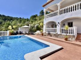 Dream Villa, hotel a Benidoleig