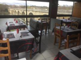 hotel restaurant du pont de ners, hotel v destinaci Boucoiran-et-Nozières