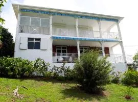 Maison accueillante avec vue sur la mer à Deshaies + Terrasse