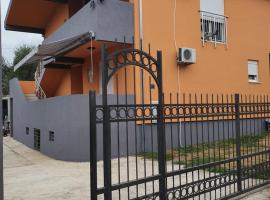 Apartmen Kuca za odmor i familiju、バールのゴルフ場併設ホテル