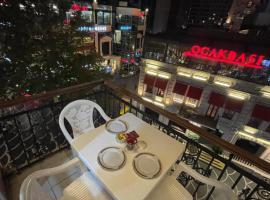 Fountain Square-Balconies in Old Town, hotel near Sakhil Metro Station, Baku