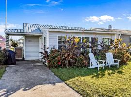 Charming Cottage, feriebolig i Atlantic Beach