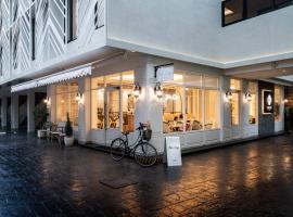 Lucky Hotel Bangkok, hotel near Emporium Shopping Mall, Khlong Toei