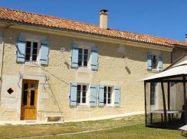 Gîte Chalais, 5 pièces, 8 personnes - FR-1-653-170 โรงแรมในChalais