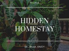 Hidden Homestay, strandhotell i Marang