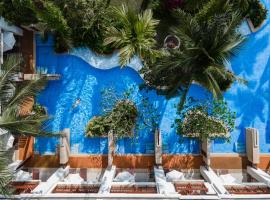 Apsara Beachfront Resort & Villa - SHA Extra Plus, готель у місті Као-Лак