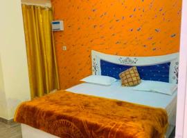 OYO Hotel A-One, hotell i Palwal