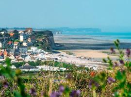 Maison de 3 chambres a Quiberville a 100 m de la plage avec jardin clos，基貝維爾的飯店