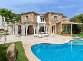 Villa Ginestra con piscina e giardino privato a 500 mt dal mare: Castiadas'ta bir spa oteli