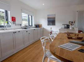 15 - 3 Bedroom Cottage - LP, cottage in Nefyn