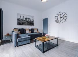 Haydock Gold by Prime Stay, apartment in Golborne