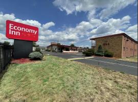 Economy Inn, hotel poblíž Brainard - Hartford Airport - HFD, 