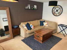 Cheerful Home FOR FOOTBALL, DOCKS AND CITY CENTRE, hotel in Liverpool