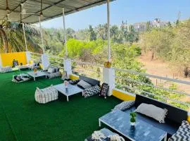 Trippy Spot Hostel & Cafe