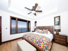 360 Splendor 105B Ocean View Condo- With Breakfast