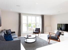 Fabulous Central Windsor Town House With Parking, hotel perto de BMI The Princess Margaret Hospital, Windsor