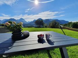 Romsdalseggen Lodge, apartamento em Isfjorden