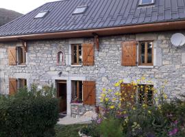 Gîte des Bruns en chartreuse, budgethotell i Entremont-le-Vieux