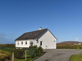 Lochboisdale Cottage, casa de campo em Lochboisdale