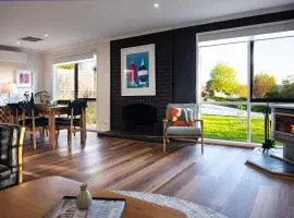 Indus- a bright and welcoming home