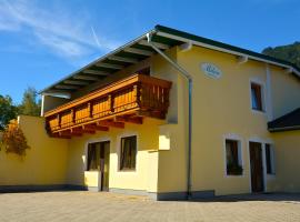 Pension Milan, hotel in Zell am See