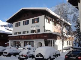 Pension Iris, hotel a Lech am Arlberg