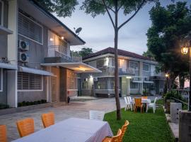 18 guests Seaside Private Terrace, Tg Bungah, жилье для отдыха в городе Танджунг-Бунга