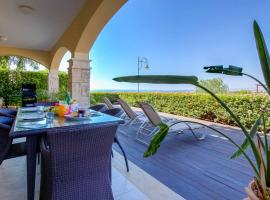 Ground floor Apartment Anthos with Beautiful Sea Views on Aphrodite Hills Resort, hôtel à Kouklia