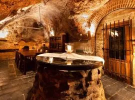 Vinarius - Exclusiva Posada Rural con cava romana del siglo III y manantial