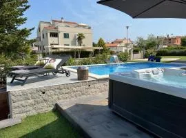 Family Villa Mare for max 8 person with jacuzzi Kukci Poreč countryside