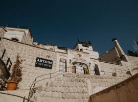 Artium Cave Hotel, hotel with parking in Mustafapaşa