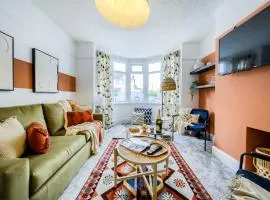 Coventry Stunning House, 3 double beds, Birmingham Airport NEC, Sleeps 7, by EMPOWER HOMES