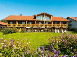 Hotel An der Brunnader - Die Therme befindet sich 4 Geh-Minuten entfernt, hotel v destinaci Bad Birnbach